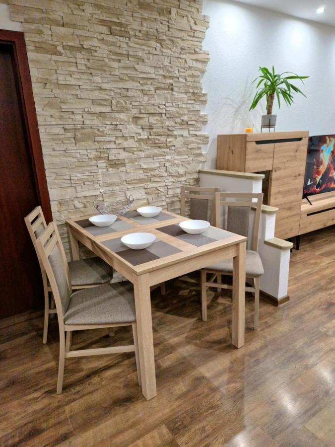 Apartman Siesta Poprad Bagian luar foto